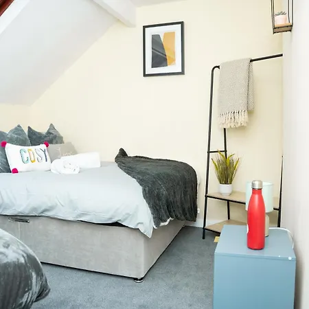 Modern Retreat Location Close To The Apartment *