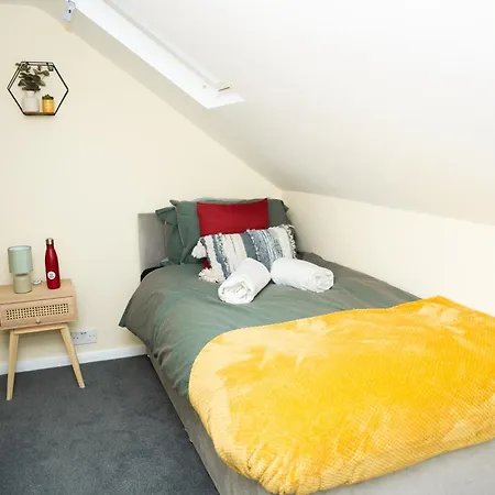 Modern Retreat Location Close To The Apartment Leeds (West Yorkshire)